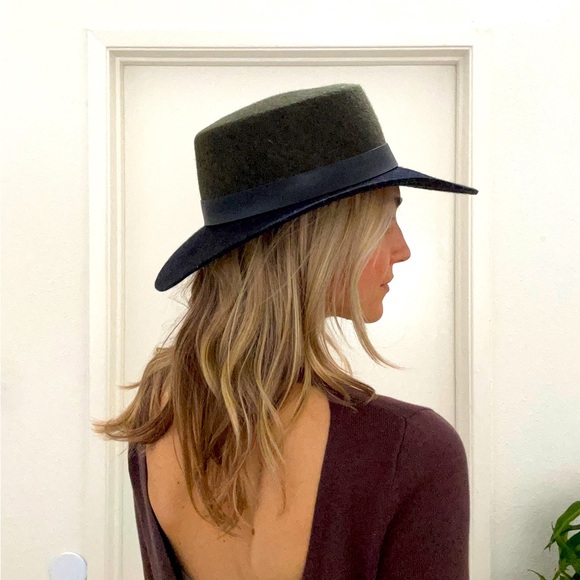 & Other Stories barely used Wool Hat - Picture 3 of 4